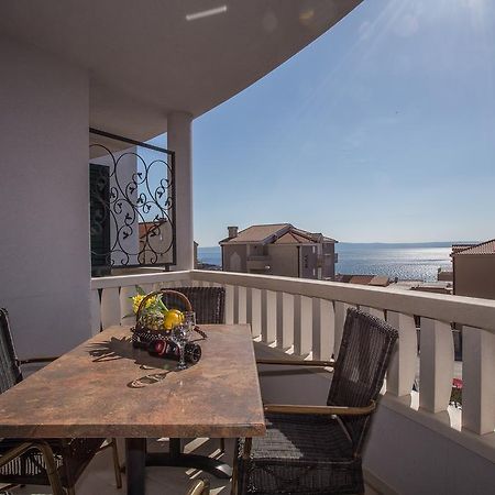 Apartments Kristina Makarska Exterior foto